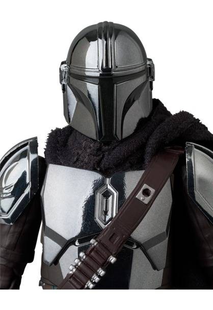 Medicom Toy Mafex: Star Wars The Mandalorian - Din Djarin Mandaloriano Chrome