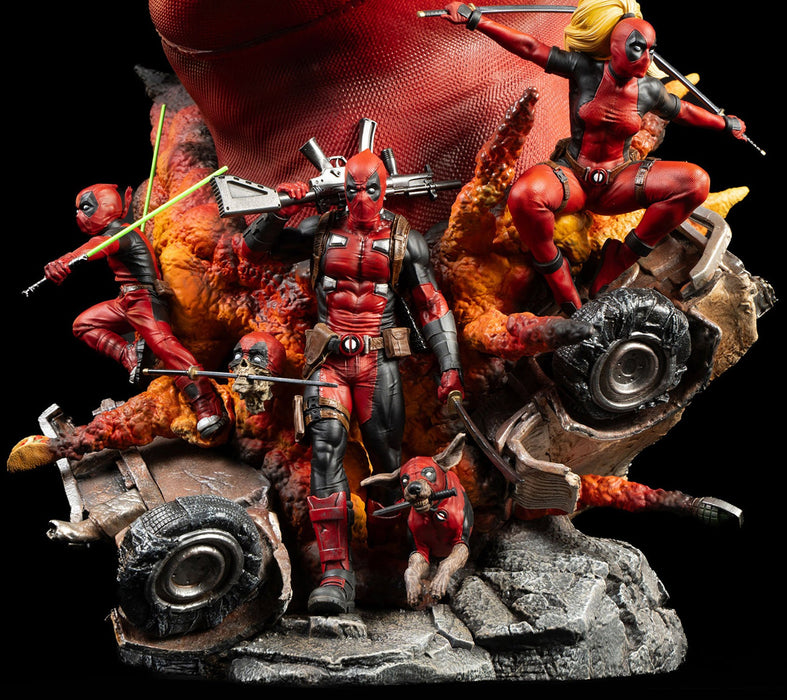 PCS Bust Fine Art Series: Marvel - Deadpool 16.5 Pulgadas