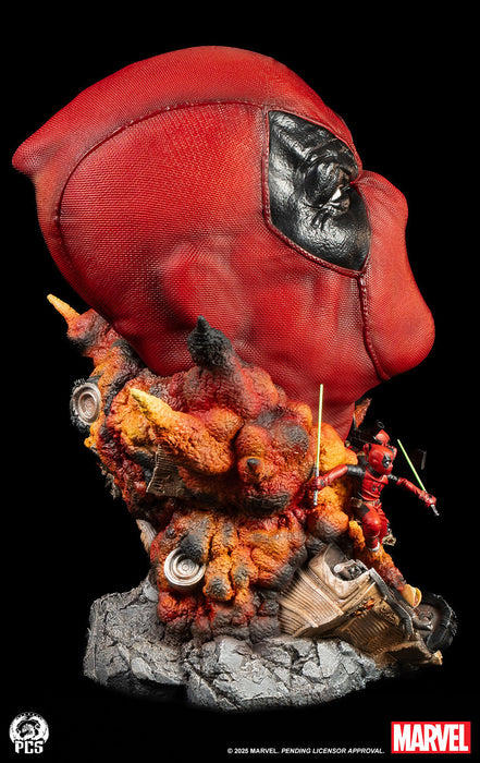 PCS Bust Fine Art Series: Marvel - Deadpool 16.5 Pulgadas
