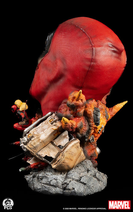 PCS Bust Fine Art Series: Marvel - Deadpool 16.5 Pulgadas