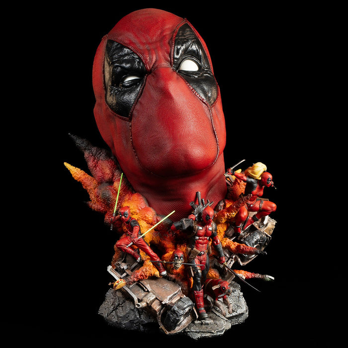 PCS Bust Fine Art Series: Marvel - Deadpool Deluxe 16.5 Pulgadas