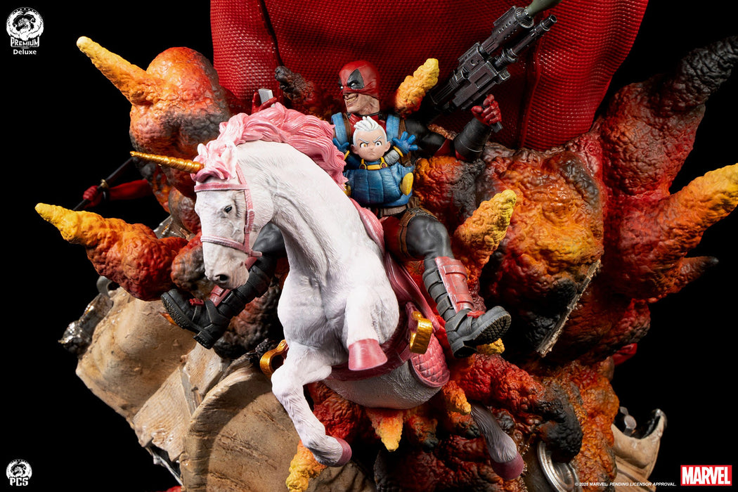 PCS Bust Fine Art Series: Marvel - Deadpool Deluxe 16.5 Pulgadas