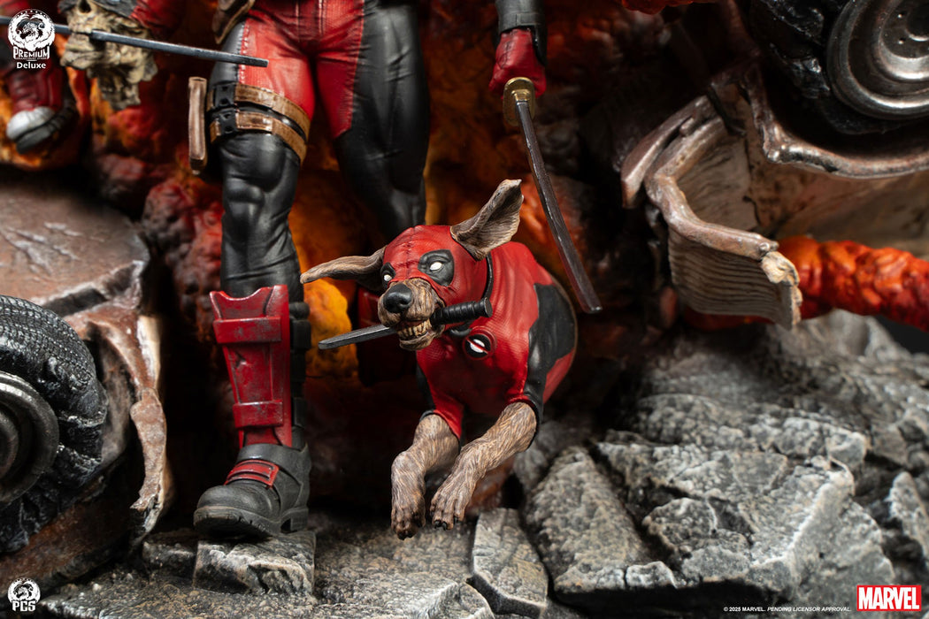PCS Bust Fine Art Series: Marvel - Deadpool Deluxe 16.5 Pulgadas