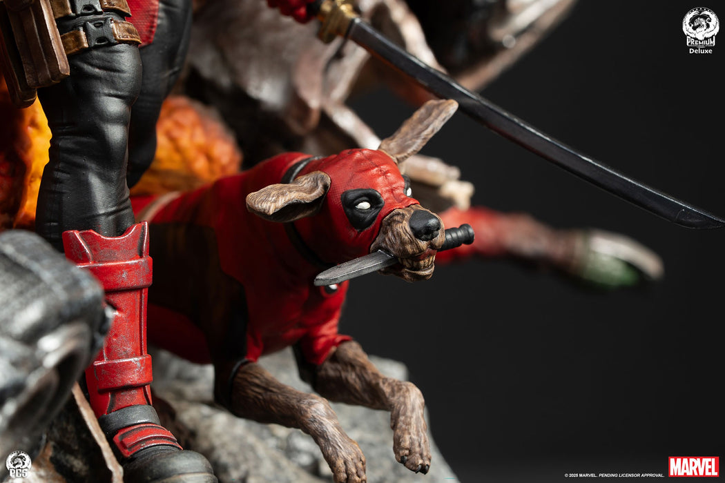 PCS Bust Fine Art Series: Marvel - Deadpool Deluxe 16.5 Pulgadas