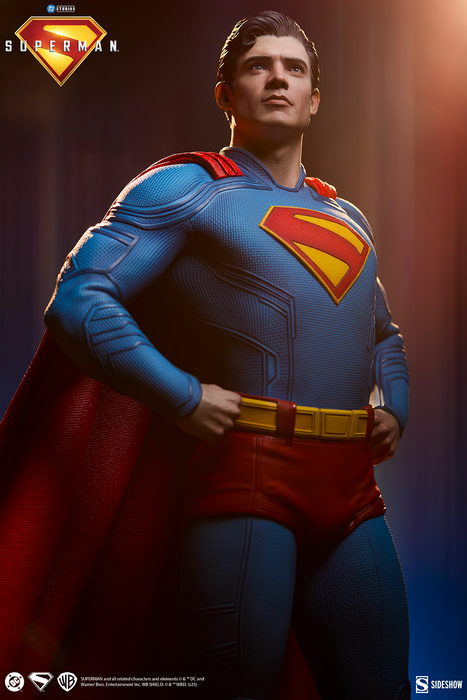 Sideshow Premium Format: DC Superman 2025 - Superman 24 Pulgadas