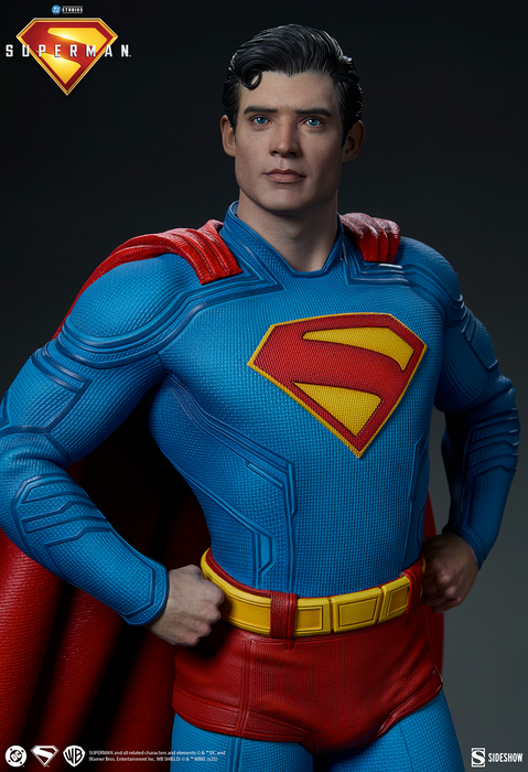 Sideshow Premium Format: DC Superman 2025 - Superman 24 Pulgadas