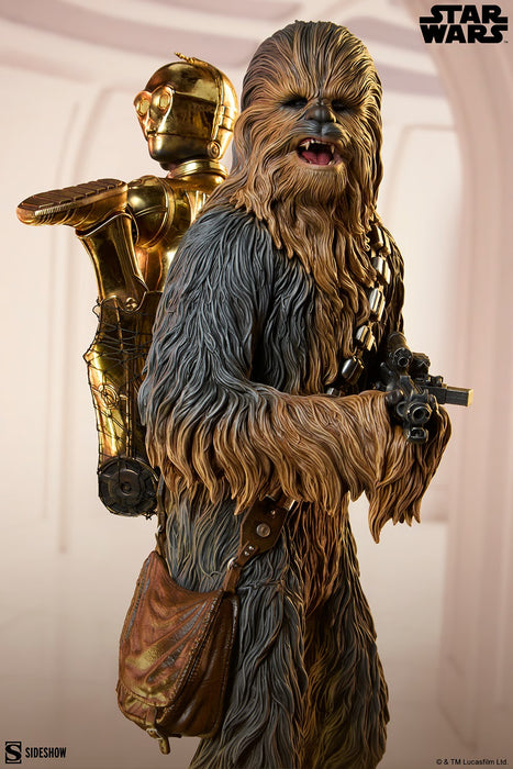 Sideshow Premium Format: Star Wars El Imperio Contraataca -  Chewbacca y C3PO Escala 1/4