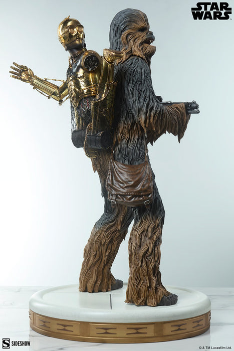 Sideshow Premium Format: Star Wars El Imperio Contraataca -  Chewbacca y C3PO Escala 1/4