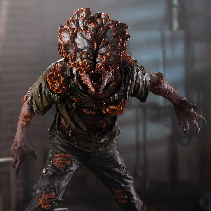 Sideshow Statues: The Last Of Us - Chasqueador Escala 1/6