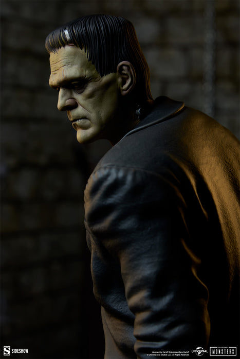 Sideshow Premium Format: Universal Monsters - Frankenstein Collector 22 Pulgadas