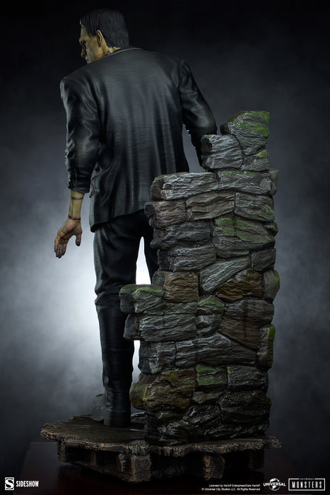 Sideshow Premium Format: Universal Monsters - Frankenstein Collector 22 Pulgadas