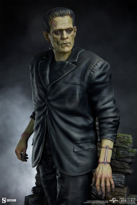 Sideshow Premium Format: Universal Monsters - Frankenstein Collector 22 Pulgadas
