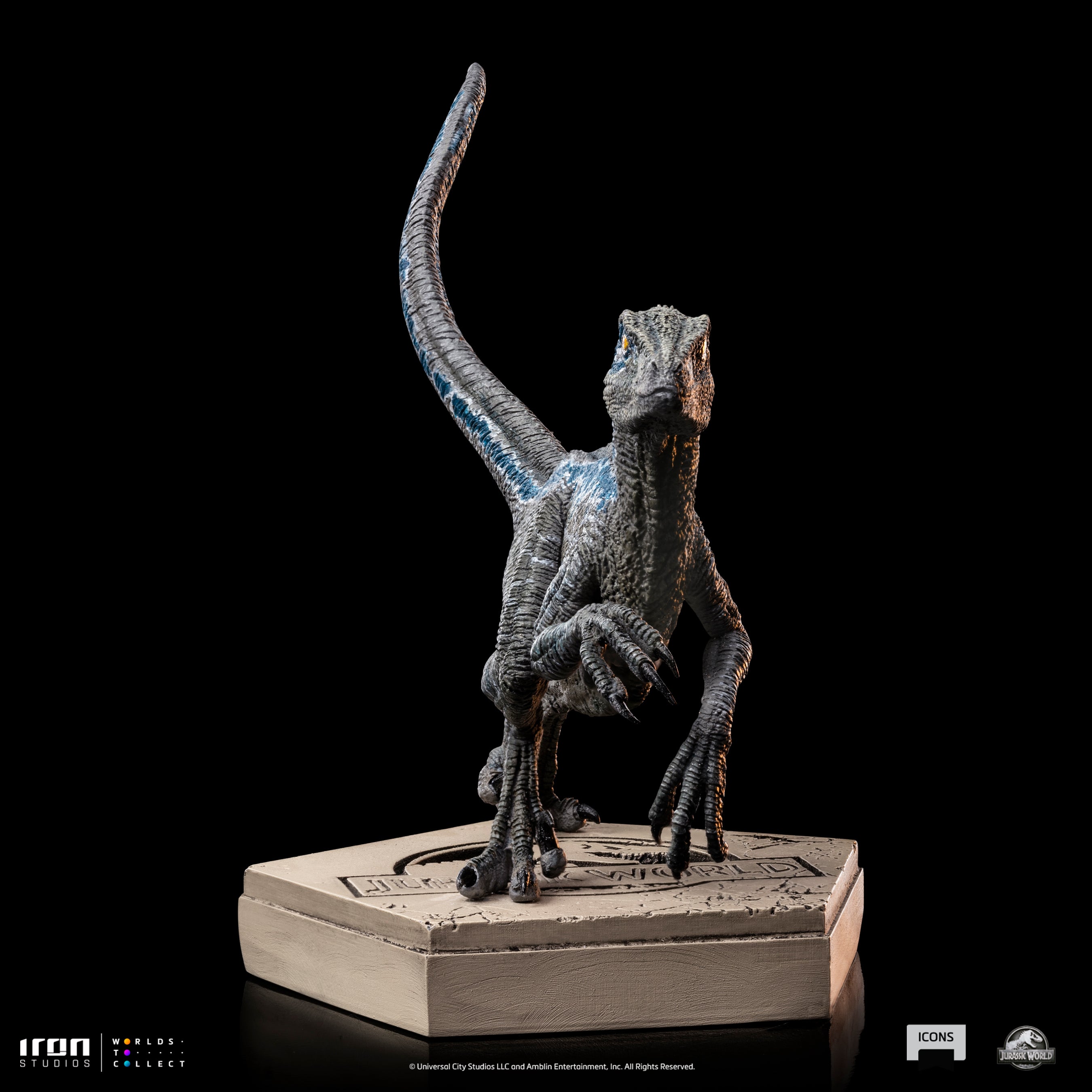 IRON Studios: Jurassic World - Velociraptor Blue
