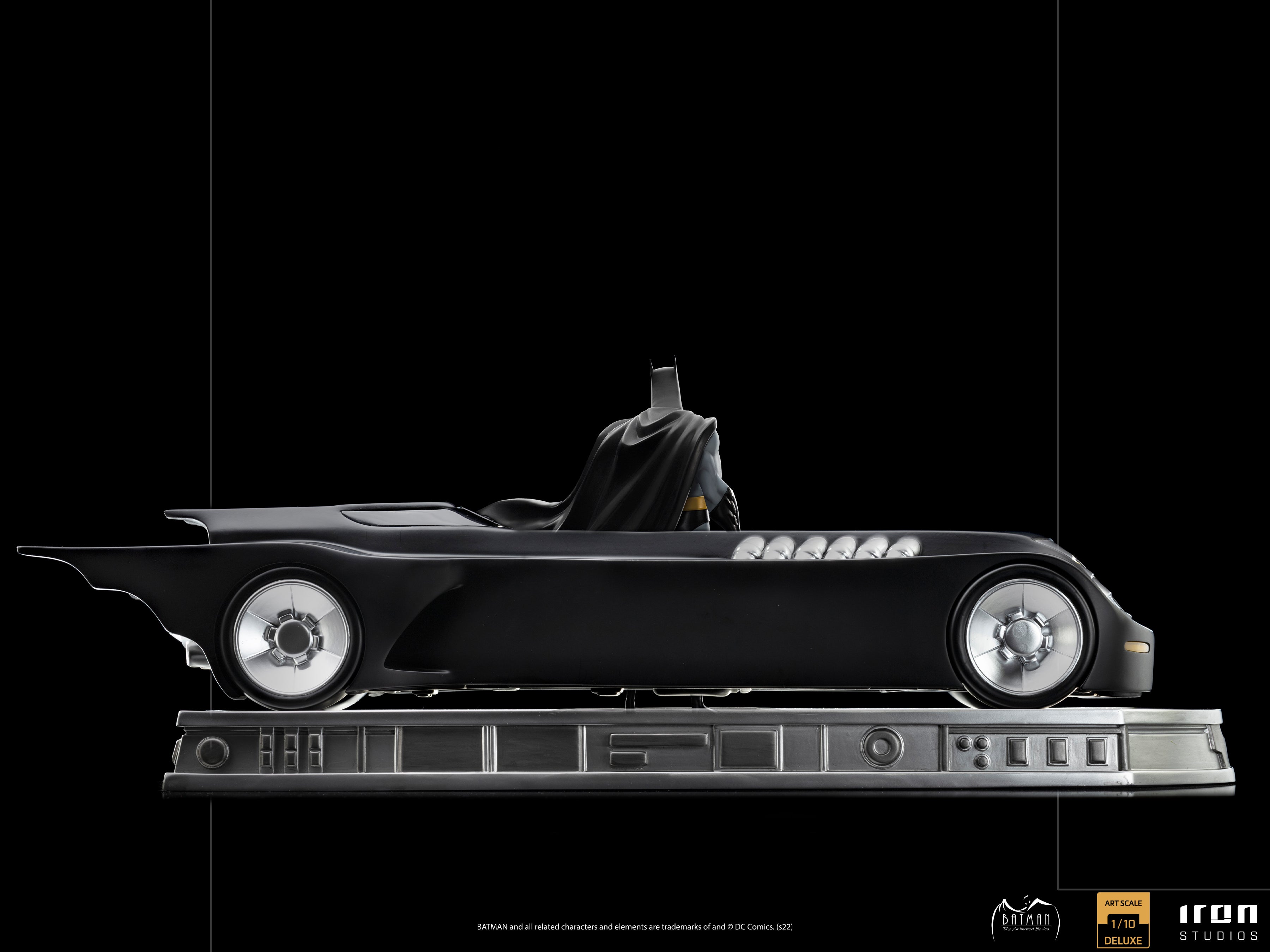 IRON Studios: Batman The Animated Series - Batman y Batimovil Deluxe