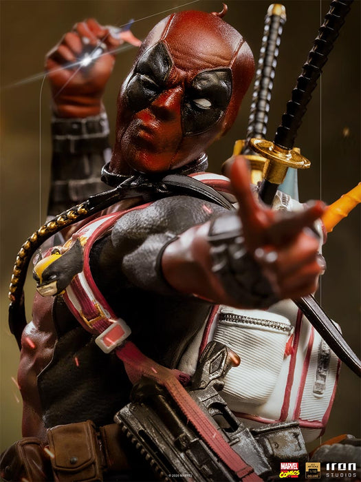 IRON Studios: Marvel X Men - Deadpool Deluxe BDS Escala de Arte 1/10